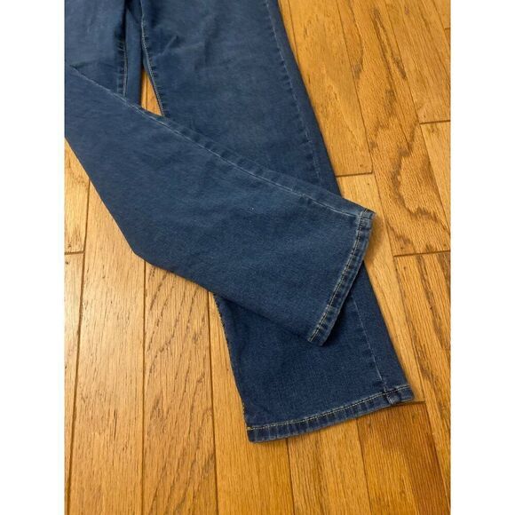 Style & Co Straight Leg women's blue medium wash mid rise casual jeans size 6 - Picture 2 of 10